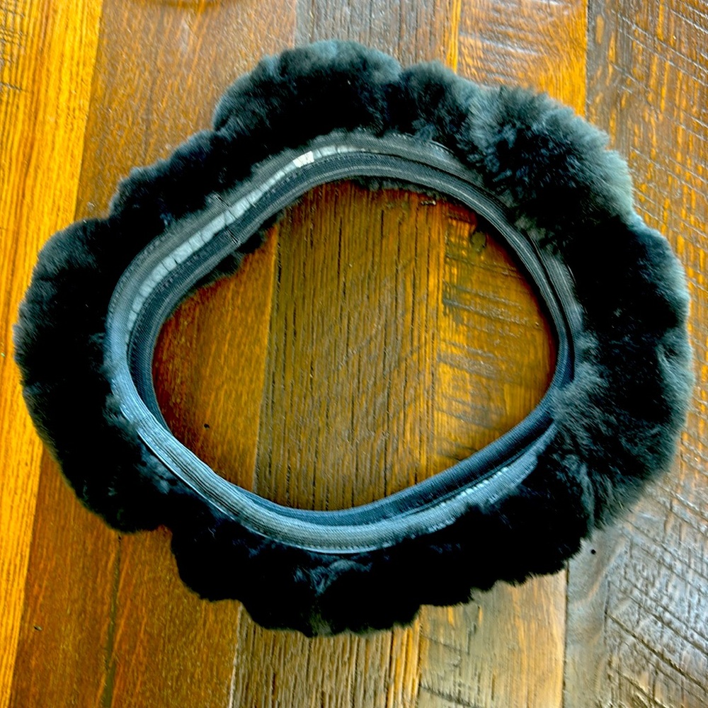 100% Sheepskin Steering Wheel cover